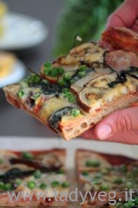 Pizza vegan con pasta madre essiccata