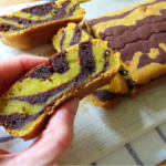 Torta bicolore vegana alla zucca e cacao: ricetta senza uova e senza burro