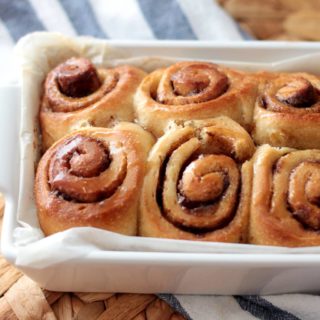 cinnamon rolls vegani